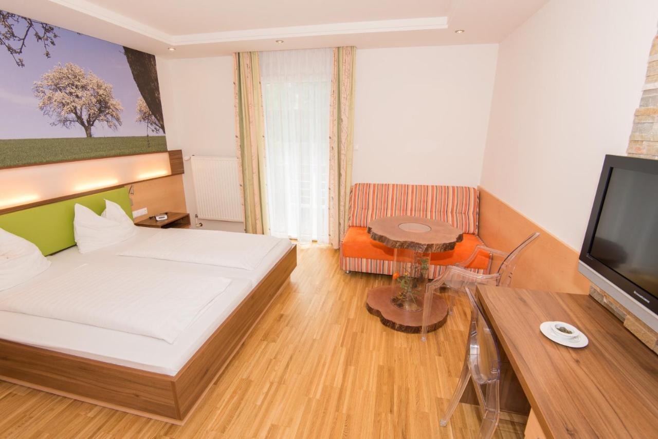 Pension Caecilia Poellau Extérieur photo